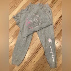 Kids champion set. T shirt and sweat pants.